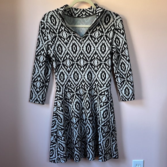 H&M Textured Cotton-blend Zip Mock Neck 3/4 Sleeve Skater Dress Size S - Picture 3 of 8